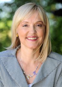 Dr. Beate Merk, Bayerische Staatsministerin für Europaangelegenheiten und regionale Beziehungen Dr. Beate Merk, Bayerische Staatsministerin für Europaangelegenheiten und regionale Beziehungen